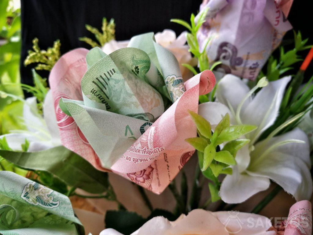 Blumenstrauß aus Banknoten - Origami