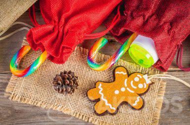4. Kleine Geschenke für Kinder wie Süßigkeiten oder kleines Spielzeug, beispielsweise Seifenblasenbehälter, können in Stoffbeutel gesteckt werden.