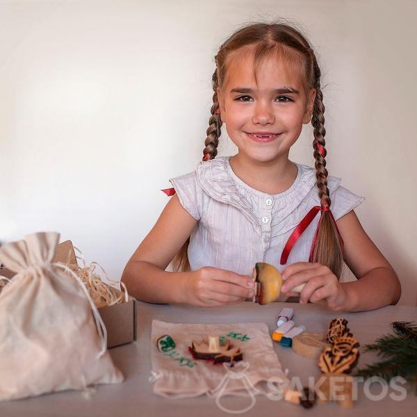 Kreative Öko-Spiele für Kinder - Tüten verzieren