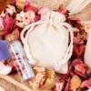 Kleine Baumwollbeutel mit Kordelzug für Potpourri.