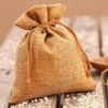Kleiner Jutebeutel mit Kordelzug für Gastgeschenke und Dekoration