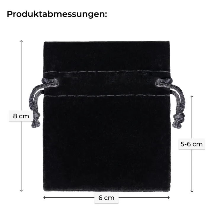 Produktabmessungen des schwarzen Samtbeutels: 8 cm Höhe und 6 cm Breite mit Kordelzug.