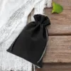 Samtbeutel 15 x 20 cm - schwarz Säckchen mit einfachen Schnellverschluss