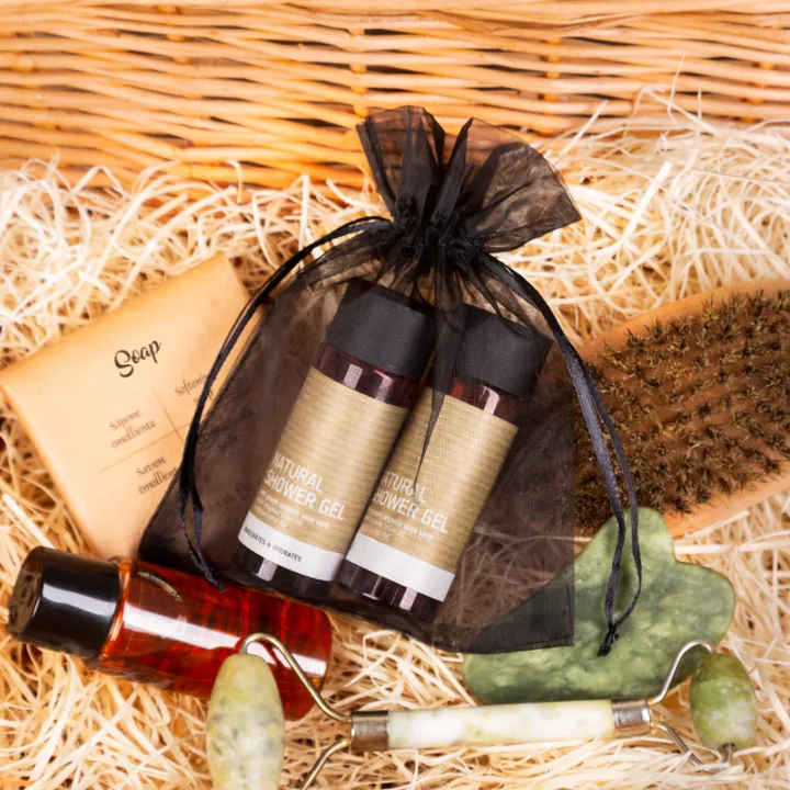 Kleine Organzasäckchen für Kosmetik