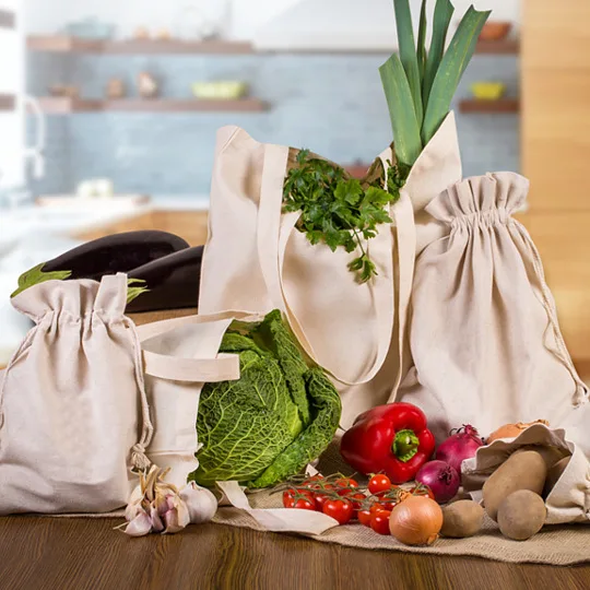 Wiederverwendbare Einkaufstaschen helfen dir, Zero Waste zu leben