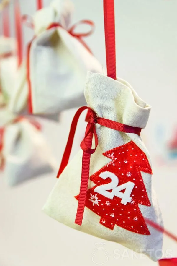 Adventskalender mit Geschenktüten