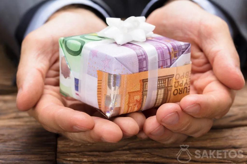Banknoten in der Funktion als Geschenkpapier