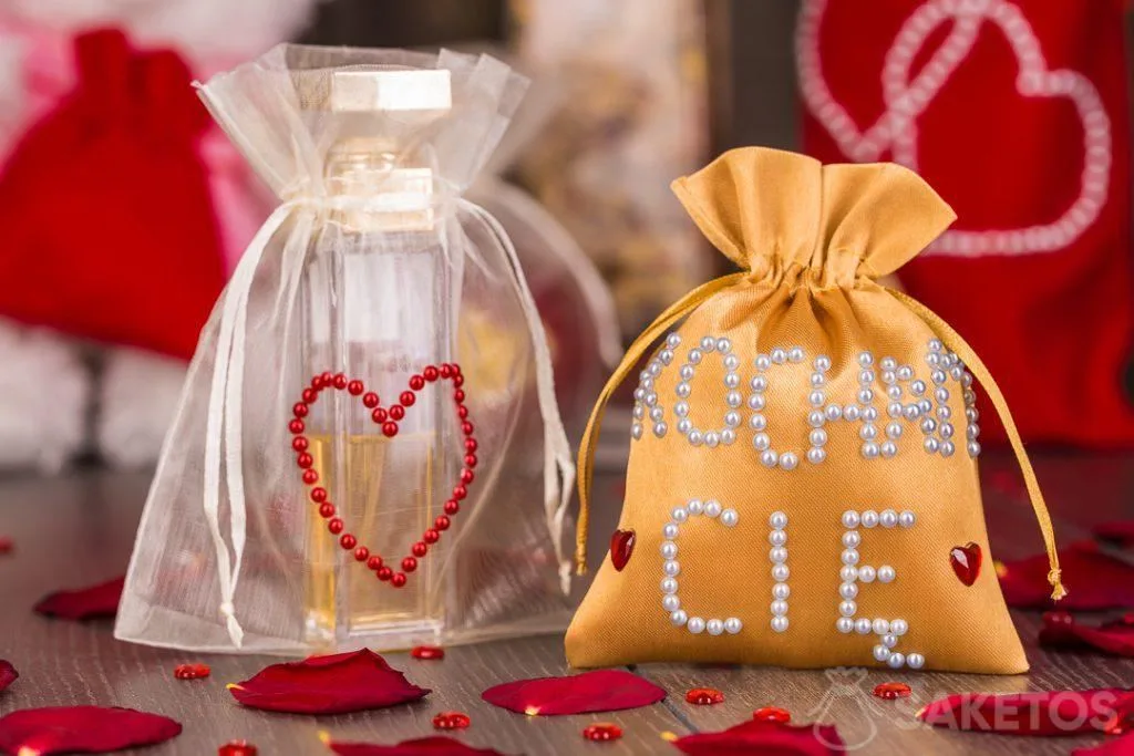 Handgefertigte Geschenkverpackungen für liebe Menschen