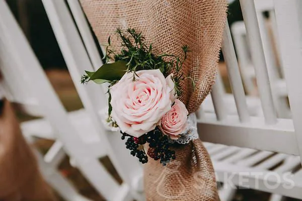 Jute-Dekoration für den Hochzeitssaal