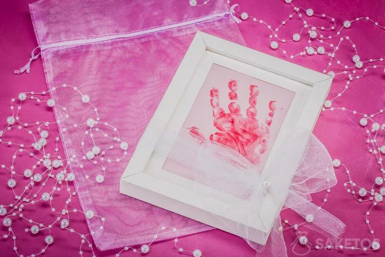 Organzasäckchen für den Handabdruck des Babys