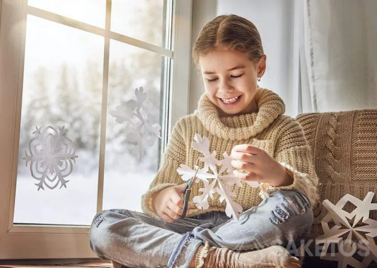 Wie man eine Schneeflocke aus Papier ausschneidet - Vorlage