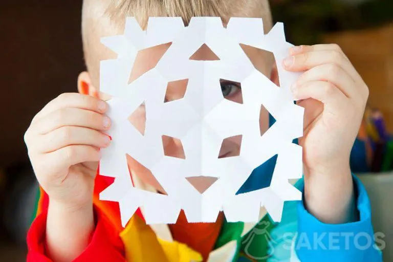 Winterliche Papierdekoration