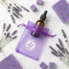 Lila Organzasäckchen mit Lavendel-Logo für ätherische Öle und Naturkosmetik